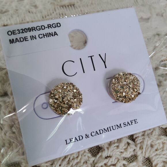 Women's Fashion Faux Druzy Stud Earrings in Gold Tone Warm Champagne - Picture 7 of 10